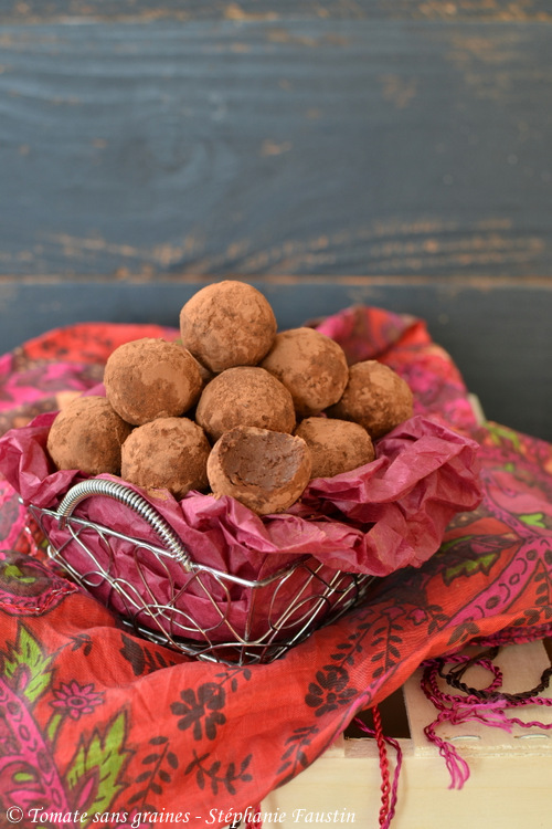 Photo de la recette de truffes végétales véganes du blog Tomate Sans Graines de Stéphanie Faustin