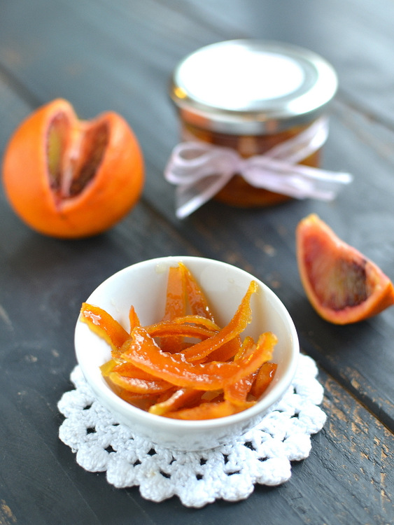Photo des écorces d'orange confites du blog Tomate Sans Graines de Stéphanie Faustin